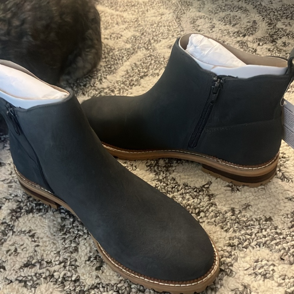 Lands End zip Chelsea boot - Picture 2 of 4